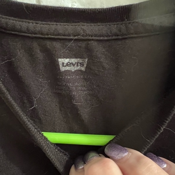 LEVI’S black t shirt size m - Picture 2 of 3